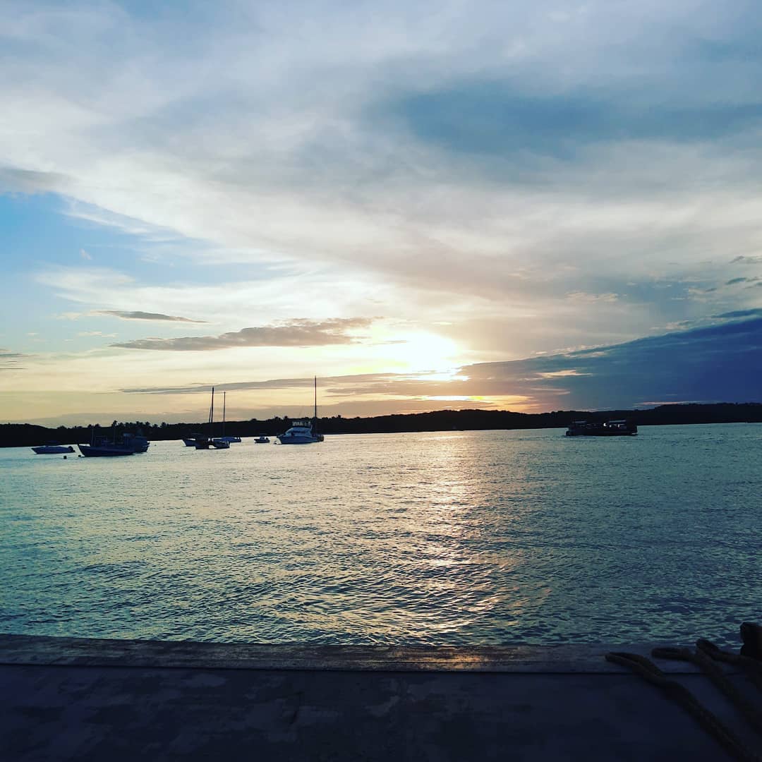 O por do sol na balsa entre Arraial da Ajuda e Porto Seguro 